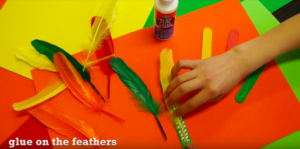 Want an easy Thanksgiving craft you can do with the kids that doubles as a DIY Thanksgiving napkin ring? This cute turkey craft is the perfect homemade Thanksgiving napkin ring! #Thanksgiving #DIY #Autumncraft #holidays #Thanksgivingtable #Thanksgivingdecorations