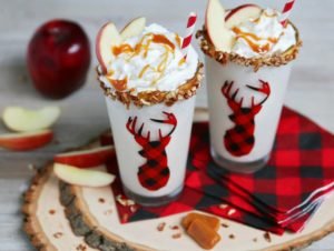 Looking for inspiration for your Christmas Party decor? We have 4 fabulous Christmas Party Plate ideas you'll absolutely love! From buffalo plaid to a cheery Santa, you'll want to check out these Christmas party supplies! #Christmas #holidays #partyplates #Christmasdecor #parties365