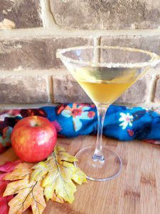 If you've been searching for the perfect fall cocktail, look no further! Our Maple Cider Bliss is an ideal apple cider cocktail with a hint of maple... perfect for brunch, girl's night or a crisp fall afternoon. All the maple cocktail recipe details are here on the blog! | Fall Cocktails Easy | Maple Cocktail Drink Recipes