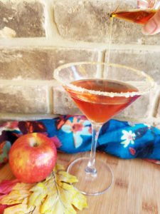 If you've been searching for the perfect fall cocktail, look no further! Our Maple Cider Bliss is an ideal apple cider cocktail with a hint of maple... perfect for brunch, girl's night or a crisp fall afternoon. All the maple cocktail recipe details are here on the blog! | Fall Cocktails Easy | Maple Cocktail Drink Recipes