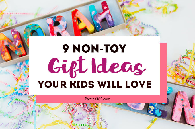 Want the best, fun non toy gift ideas for Christmas, stocking stuffers and birthdays? We have a kids gift guide with non-toy gift ideas they'll actually love! #giftguide #giftideas #holidaygifts #Christmasgifts