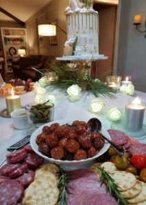 A fabulous 40th birthday party idea for women is a wine tasting party! Check out the decorations, cake, appetizers and even download a printable wine tasting card! #40thbirthday #wine #winetasting #printable #birthday