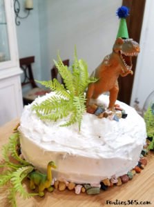 Looking for ideas for an awesome Dinosaur Birthday Party for boys? This DIY party is full of easy decorations, games, favors, food, invitations and printables to make your dino party a success! #dinosaur #printables #birthday #partyideas