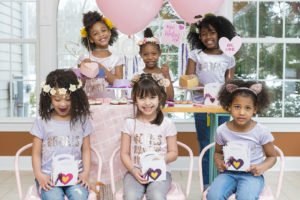 This sweet Dream Catcher themed girl's Valentine's Day Party for kids is full of cute ideas for decorations, desserts, balloons and more! The lovely Galentine's Day tablesetting is playful and fun and will inspire your classroom, home or friends party! #Valentines #ValentinesDay #PartyIdeas #partysupplies #Galentines