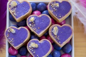 This sweet Dream Catcher themed girl's Valentine's Day Party for kids is full of cute ideas for decorations, desserts, balloons and more! The lovely Galentine's Day tablesetting is playful and fun and will inspire your classroom, home or friends party! #Valentines #ValentinesDay #PartyIdeas #partysupplies #Galentines