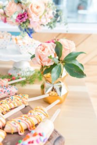 Creative ideas and inspiration for a modern geometric spring birthday party for girls! This colorful kids party full of bright decor, cake and flowers is the perfect theme for fun! #geometric #birthday #springparty #kidsparty