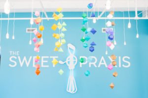 Creative ideas and inspiration for a modern geometric spring birthday party for girls! This colorful kids party full of bright decor, cake and flowers is the perfect theme for fun! #geometric #birthday #springparty #kidsparty