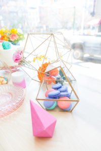 Creative ideas and inspiration for a modern geometric spring birthday party for girls! This colorful kids party full of bright decor, cake and flowers is the perfect theme for fun! #geometric #birthday #springparty #kidsparty
