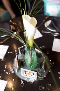 Planning a bridal shower and looking for ideas for fun, yet simple themes? How about an elegant "Mint to Be" theme in beautiful greens?! Perfect for spring or summer, check out these pictures for decorations, games, favors, table ideas and more! #bridalshower #mint #bridalshowertheme