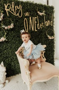 An Alice in ONEderland Party is a great theme for a girl's First Birthday! This whimsical party is full of ideas for decorations, food, cake, centerpieces and more! #onederland #aliceinwonderland #firstbirthday #1stbirthday #partyideas