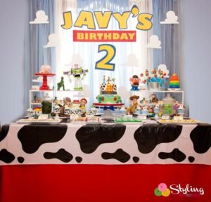 Looking for fun Toy Story Birthday Party Ideas? Here's your ultimate guide to decorations, food, games, favors and more, perfect for this theme that works for a boy or a girl! #ToyStory #toystoryparty #birthdayideas #partysupplies