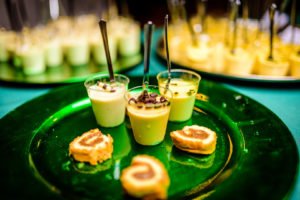 Planning a quinceañera and need ideas for fabulous decorations, themes or dresses? You'll adore this non-traditional emerald green quinceanera with bright colors, dress and lovely centerpieces! #quinceanera #15thbirthday #quinceañera #emeraldgreen #birthdayideas