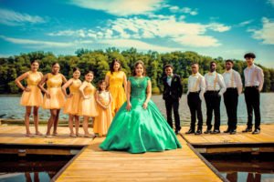 Planning a quinceañera and need ideas for fabulous decorations, themes or dresses? You'll adore this non-traditional emerald green quinceanera with bright colors, dress and lovely centerpieces! #quinceanera #15thbirthday #quinceañera #emeraldgreen #birthdayideas