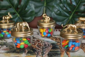 This Glamorous Gold Baby Shower Safari is full of fabulous tropical decorations! A jungle theme is neutral and works for a boy or a girl and we have great ideas for decor, centerpieces, favors and more! #babyshower #safari #jungle #partyideas