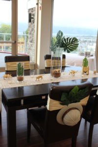 This Glamorous Gold Baby Shower Safari is full of fabulous tropical decorations! A jungle theme is neutral and works for a boy or a girl and we have great ideas for decor, centerpieces, favors and more! #babyshower #safari #jungle #partyideas