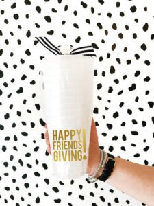 Want to host an epic Friendsgiving Dinner this year and need party ideas? We've got you covered with ideas for decorations, invitations, the menu and food, desserts, drinks and more! #friendsgiving #thanksgiving #friendsgivingdinner #holidayideas #partydecor