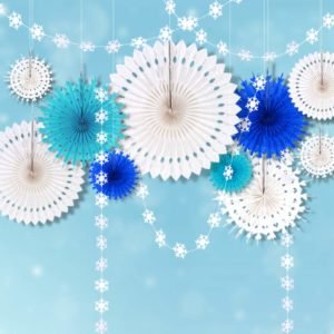 Ready to throw an amazing Frozen Birthday Party and need ideas for decorations, favors and more? This Disney theme is so fun and we have the best ideas for invitations, decor and party supplies Anna, Elsa, Olaf and the Arendelle gang will love! #frozen #frozen2 #birthdayparty #partysupplies #elsa