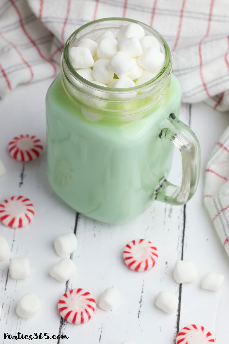 Mint Hot Chocolate topped with marshmallows and peppermints