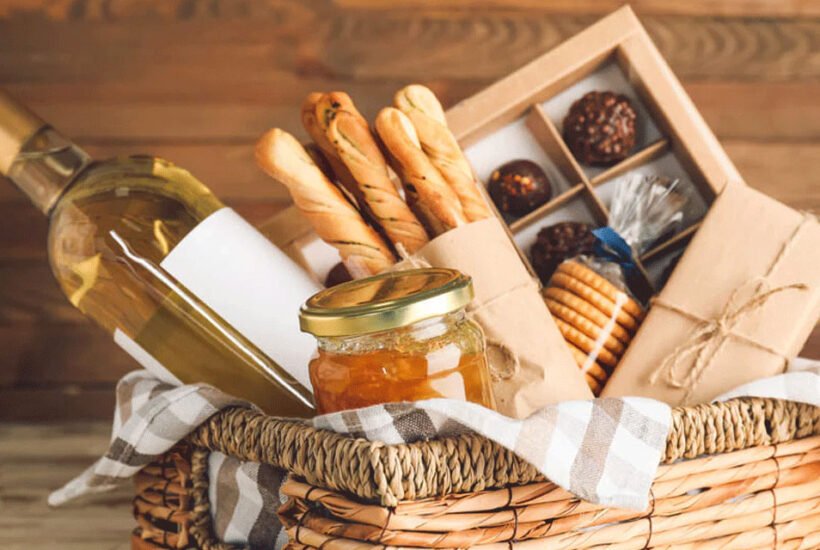 Thoughtful Wine Gift Basket Ideas for Parents and Family Gatherings
