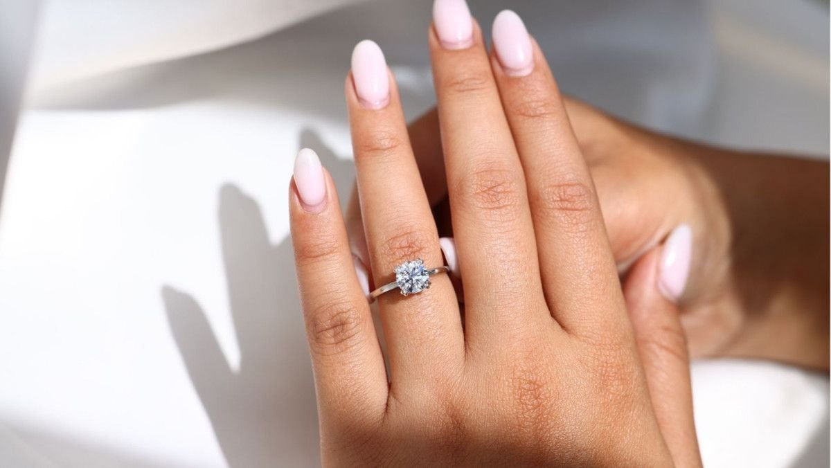 top-tips-for-choosing-an-engagement-ring-that-refl-1