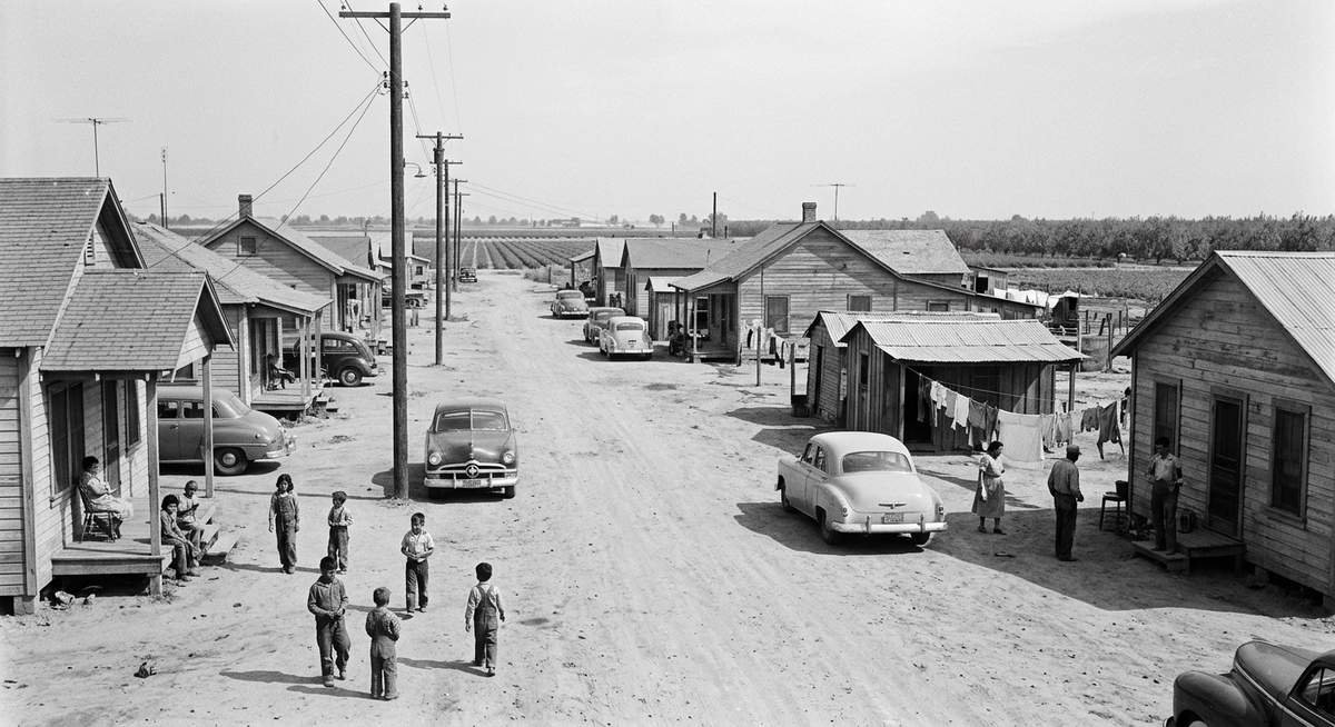 who was helen fabela chavez early life in delano