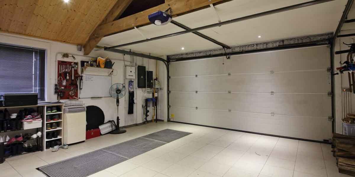 5-Storage-Mistakes-That-Turn-Your-Garage-Into-a-Disaster-Zone