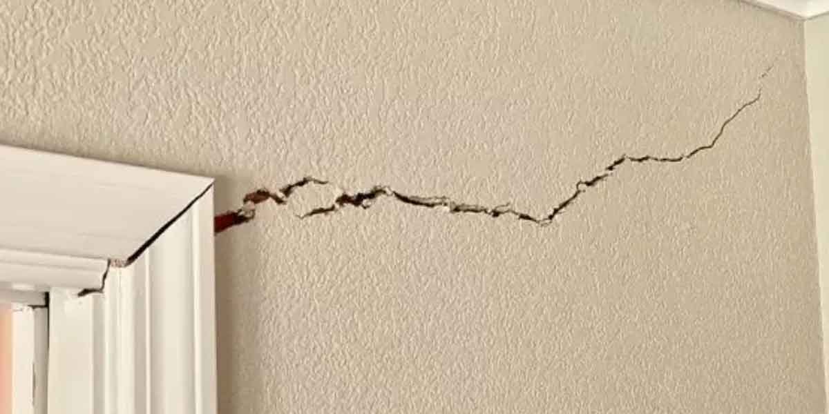 A Homeowner’s Guide to Identifying Early Signs of Structural Vulnerability