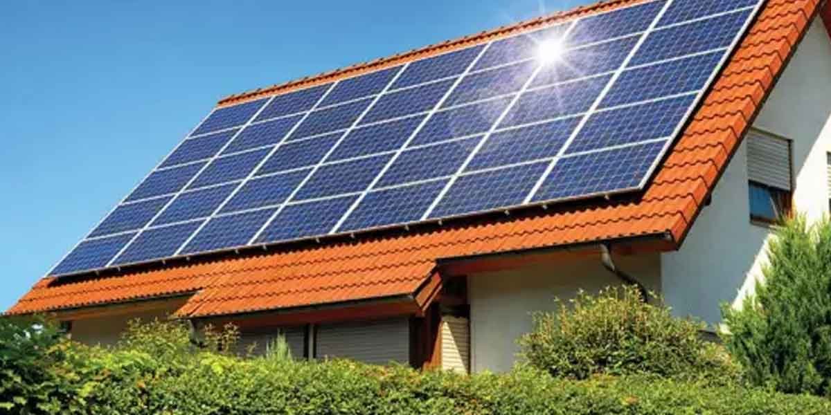 How to Choose the Right Materials for a Durable and Energy Efficient Roof