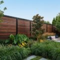 modern-backyard-fence-ideas-for-privacy-and-style-1