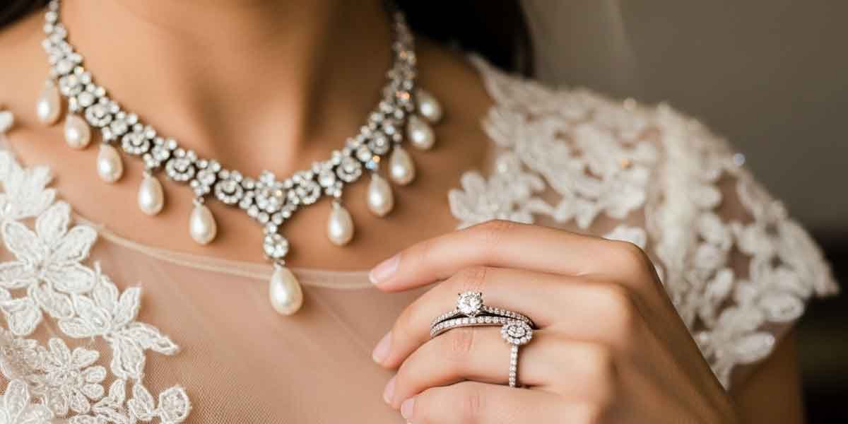 How to Choose Timeless Wedding Accessories That Double as Smart Investments