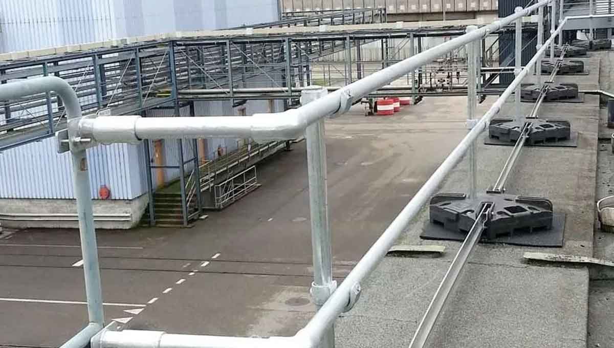 What Factory Roof Features Help Protect Machinery and Inventory?