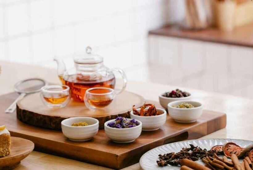 How-Is-Organic-Tea-Used-as-a-Food-Ingredient-in-Professional-Kitchens-and-Food-Production