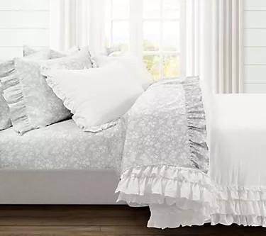 cooling-sheets-linen-pants-glow-drops-the-brillian-2