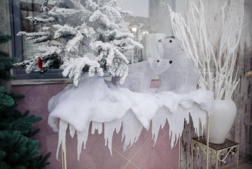 how-to-create-a-realistic-winter-display-with-deco-1