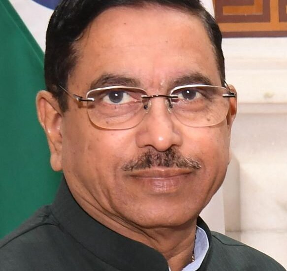 Pralhad Joshi, father of three daughters, in an official 2024 portrait