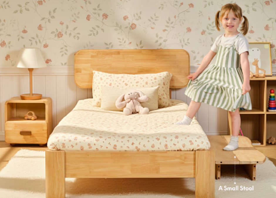 How Floor Beds Change Early Sleep Behavior