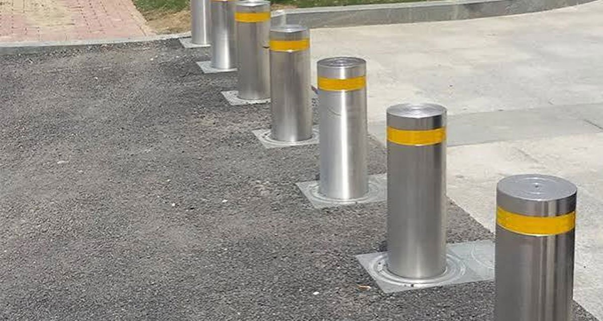 How To Choose The Right Crash Rated Bollards For Security Applications?