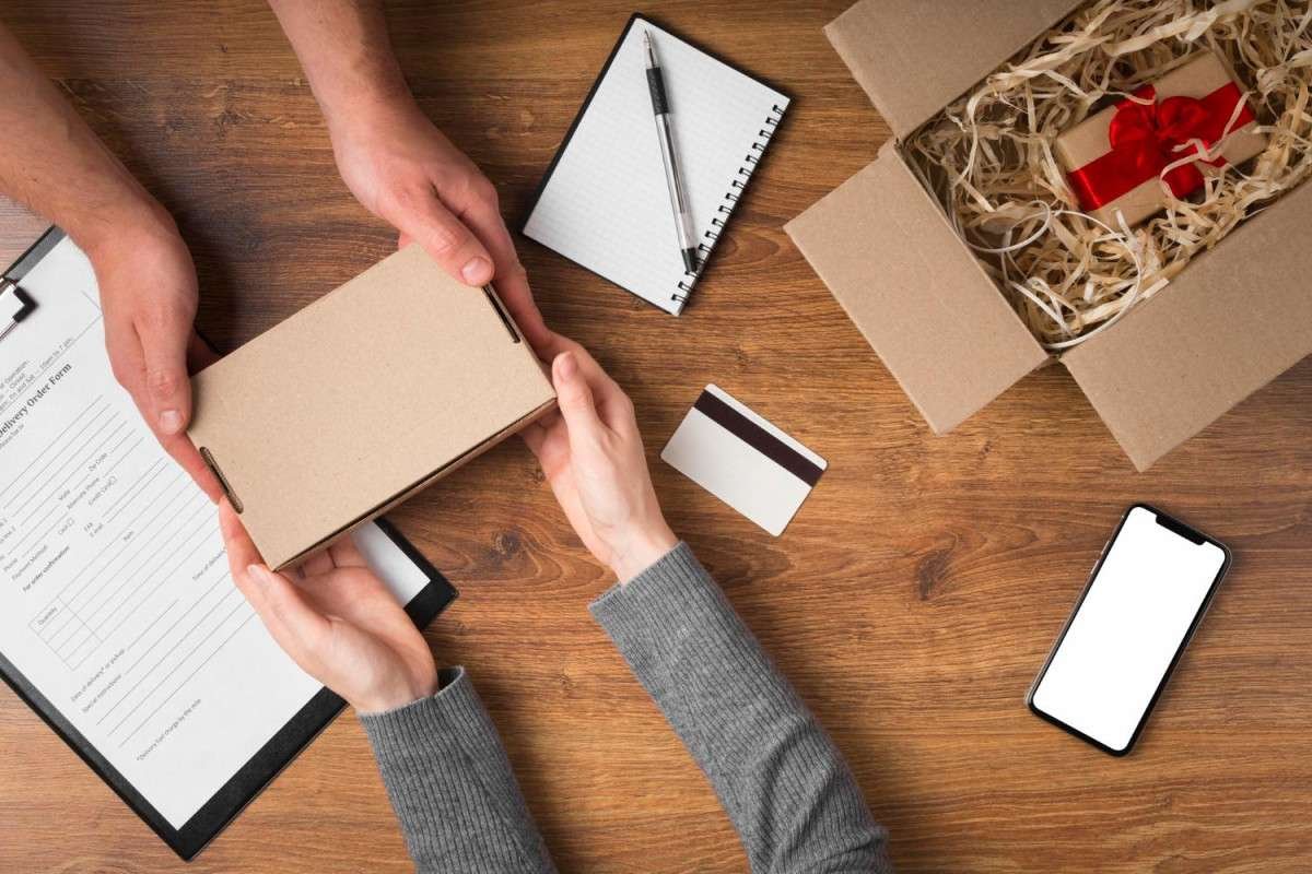 how-branded-box-labels-and-corrugated-boxes-improv-1