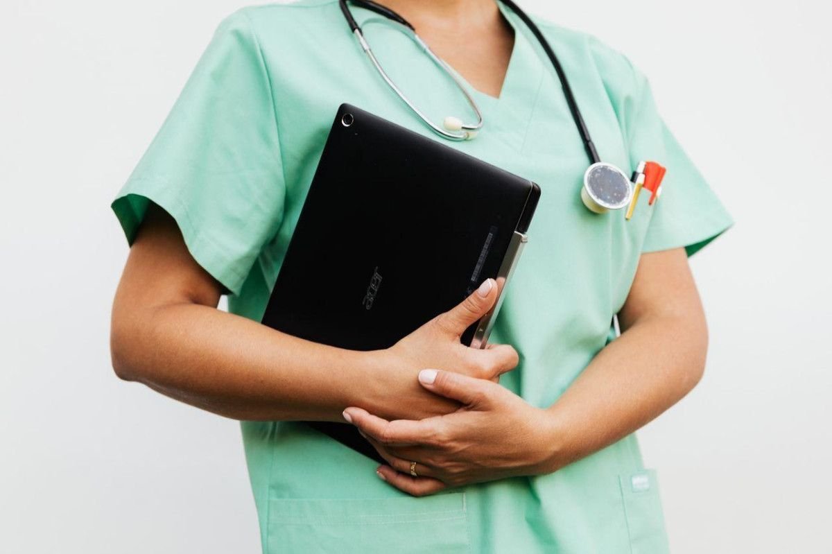 the-best-career-paths-for-healthcare-professionals-1