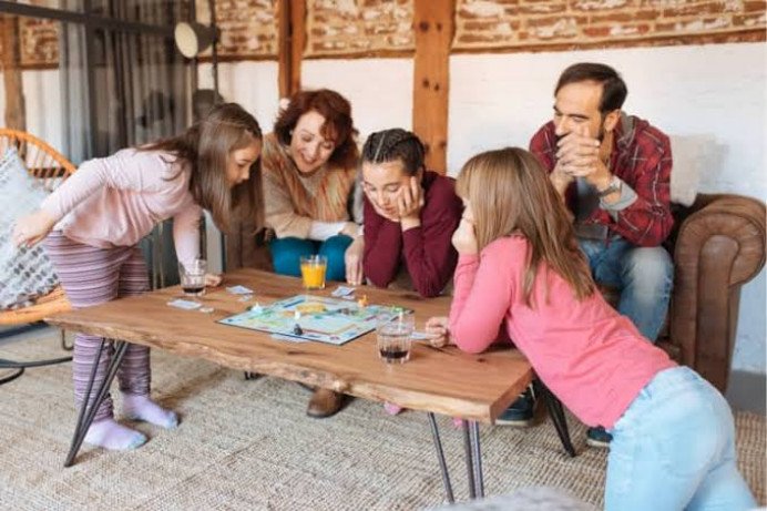 cozy-gatherings-thoughtful-gifts-family-fun-finds-1